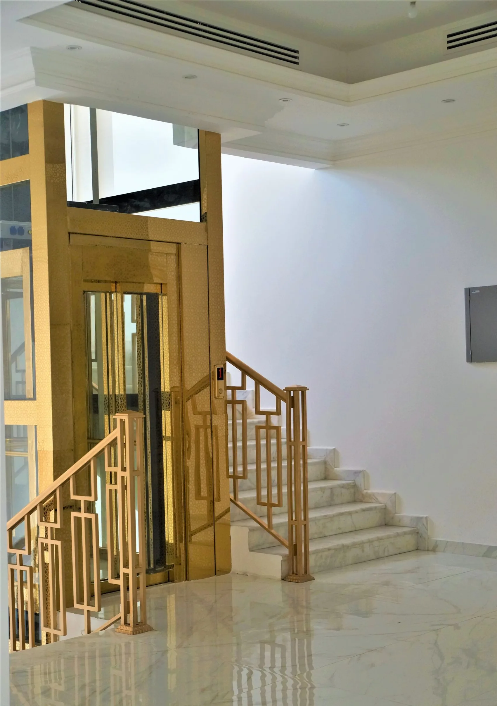 Villa Elevator